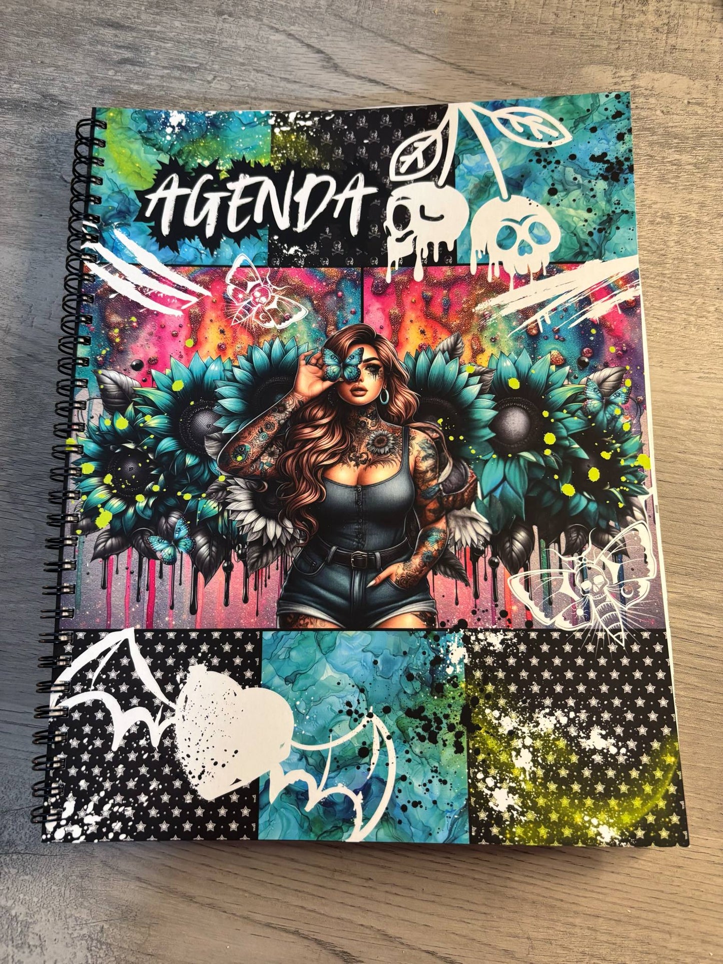 Agenda - Curvy Butterfly